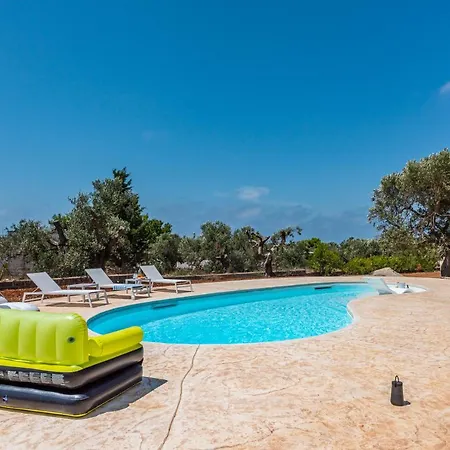 Villa Beach With Private Pool In Peaceful Location *