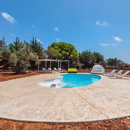 Beach With Private Pool In Peaceful Location Villa Torre Suda