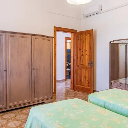 Willa Beach With Private Pool In Peaceful Location